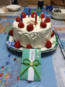 おばあちゃんの手作りケーキです。